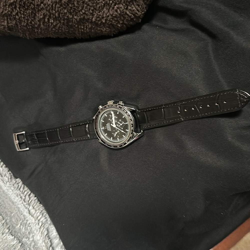 Automatic watch speedmaster added band.